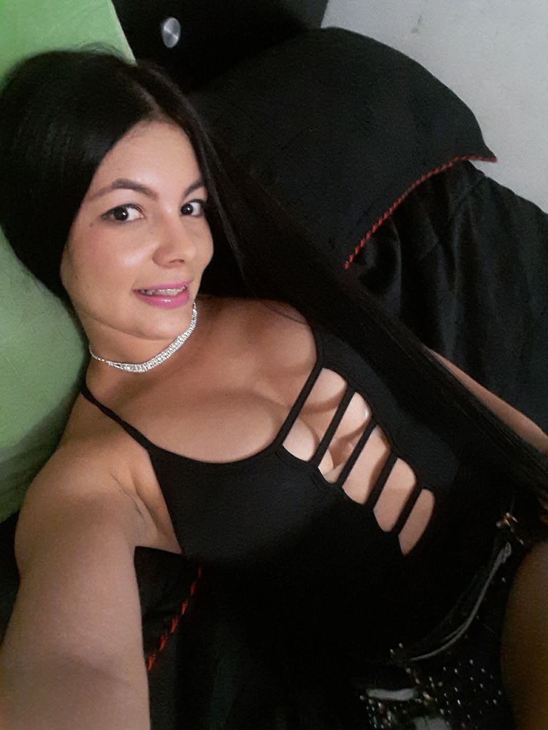 Neighboor slut saw me naked and she wqnted to try me out 🍆🍑 #xjTvXkDp
