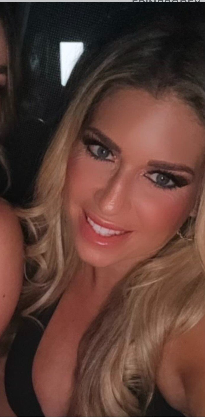Milf Erin #4uBQXRx8