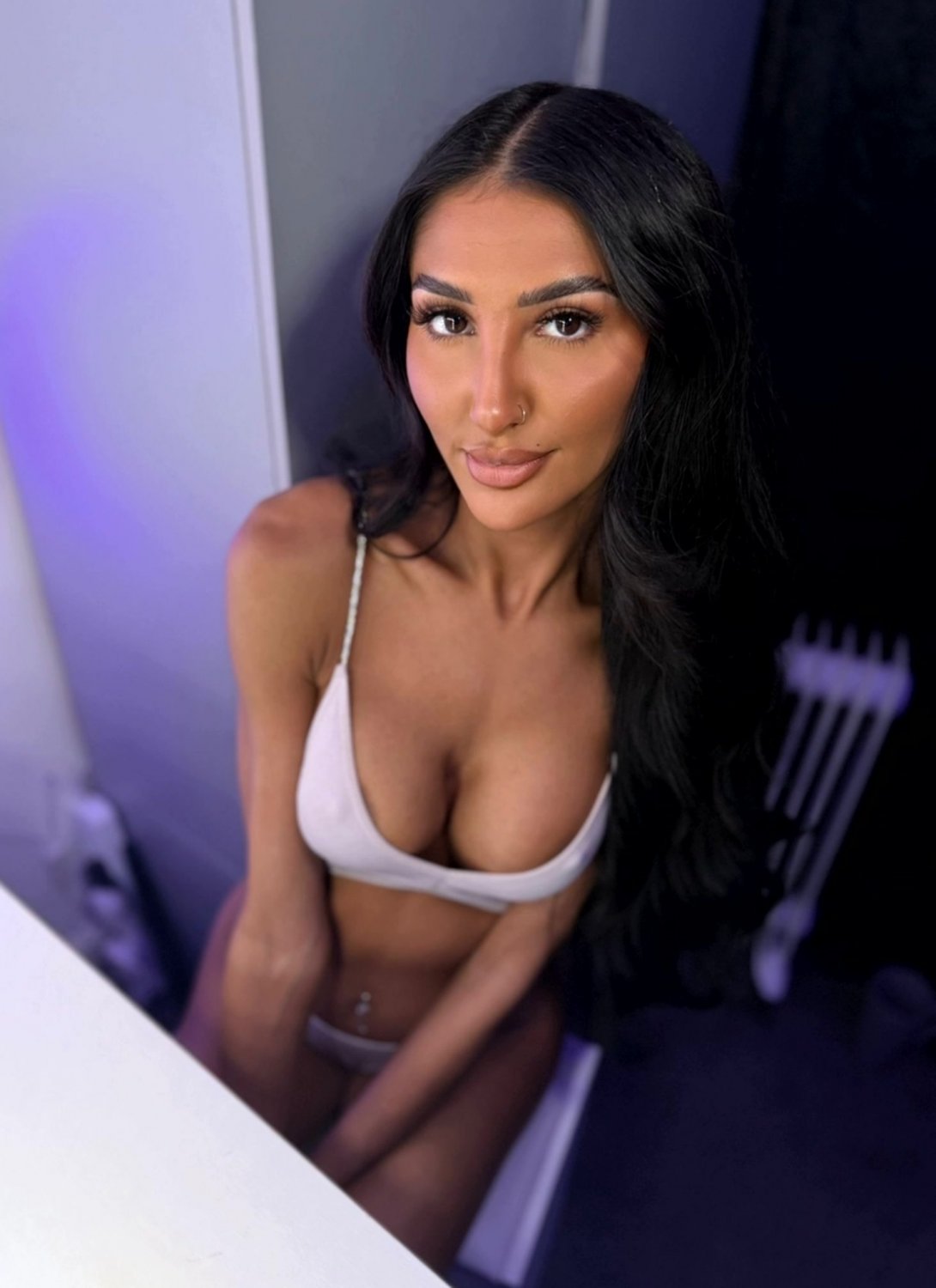 Come see me I want someone with me #zKBcENsA