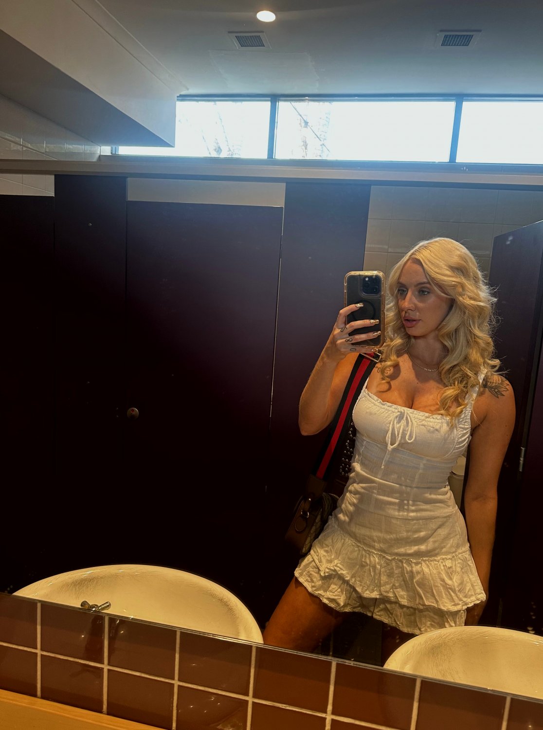 I can be the blonde of your dreams #fOipA13F