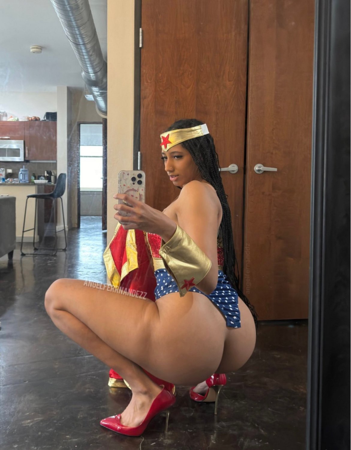 if you like Dominicans, you like her (shhhhh) #kzzPNfsJ