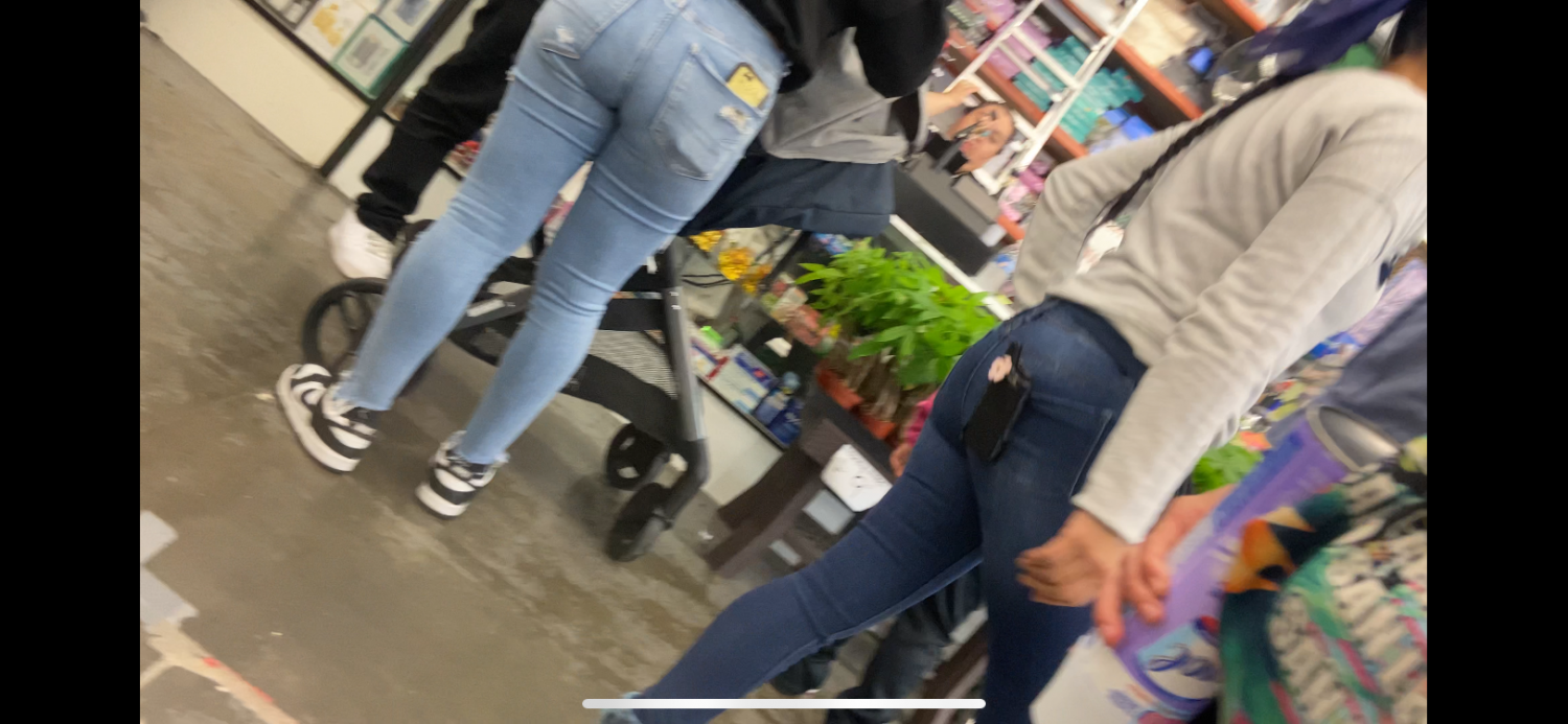 Latina candid #4fjwxs1T