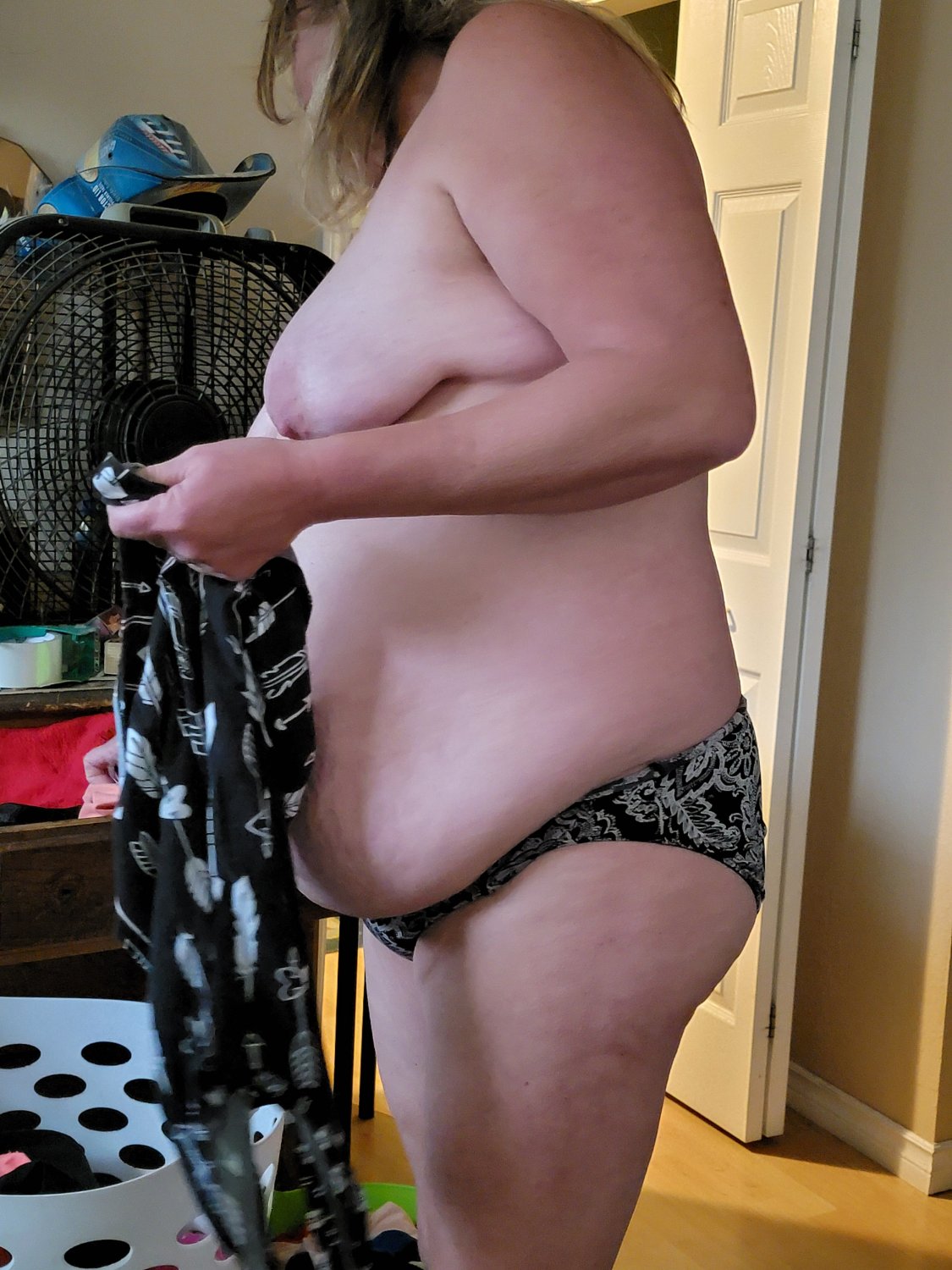 Fat Mature Masturbates to Exhaustion #Bka1otfp