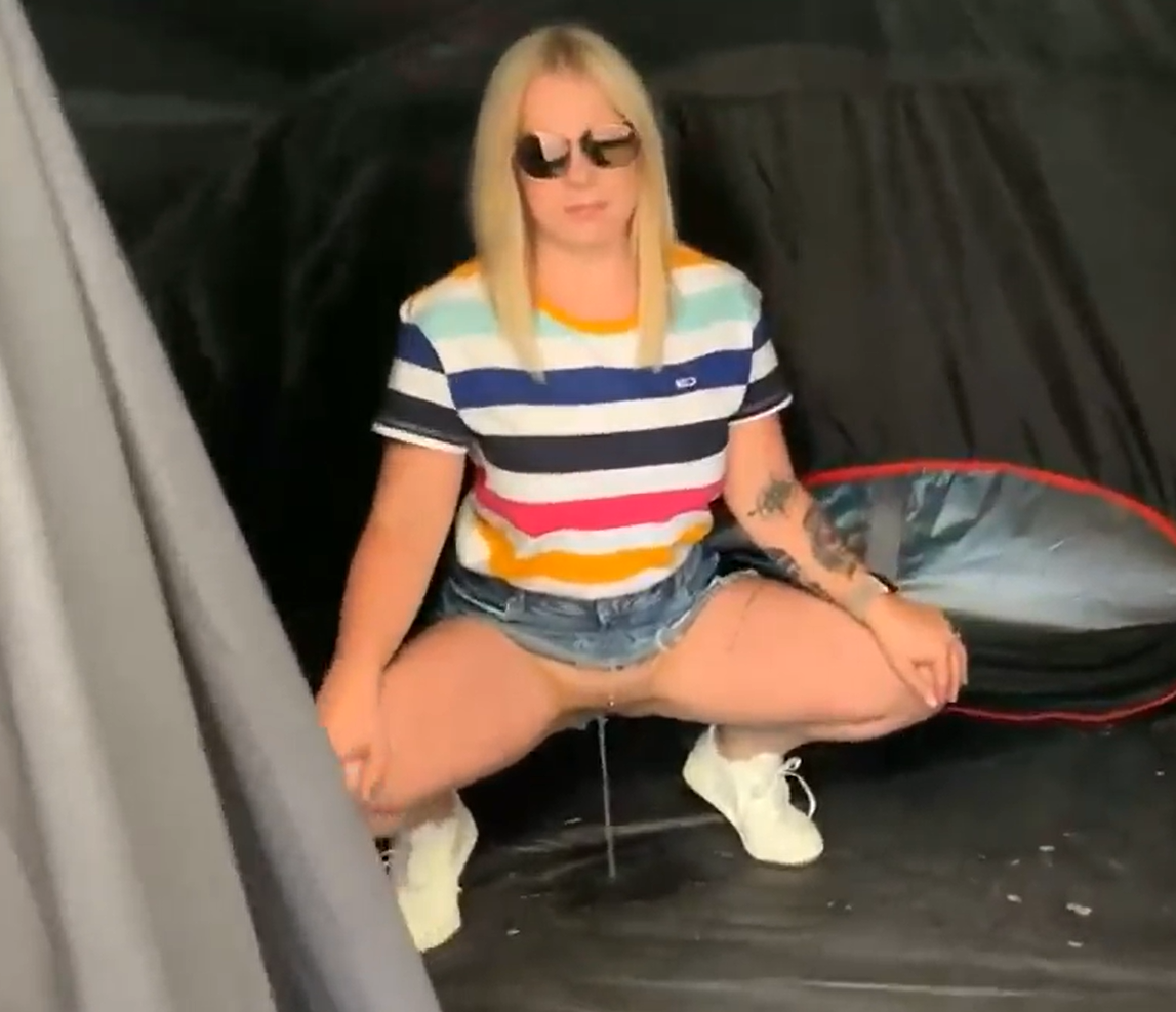 Pissing on the floor 29 #S4H89p7T