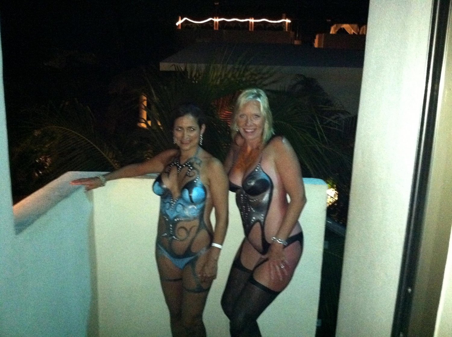 Blonde Beach MILF #9tXWLgIJ