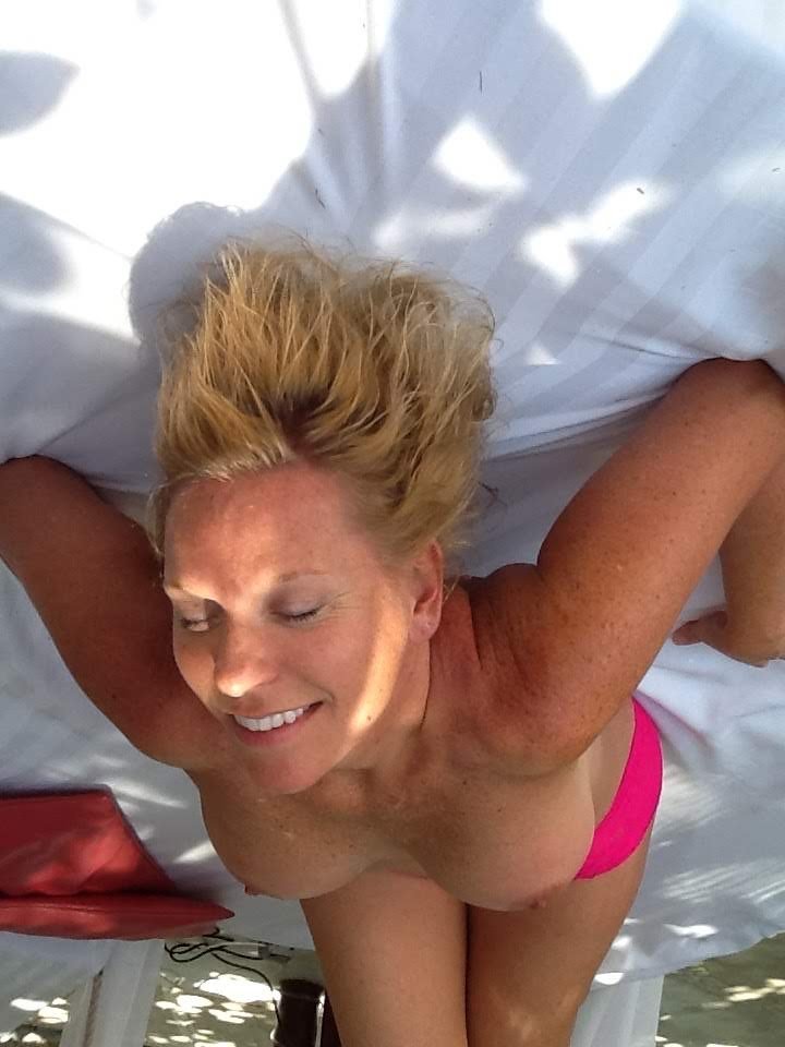 Blonde Beach MILF #BaThdPrA