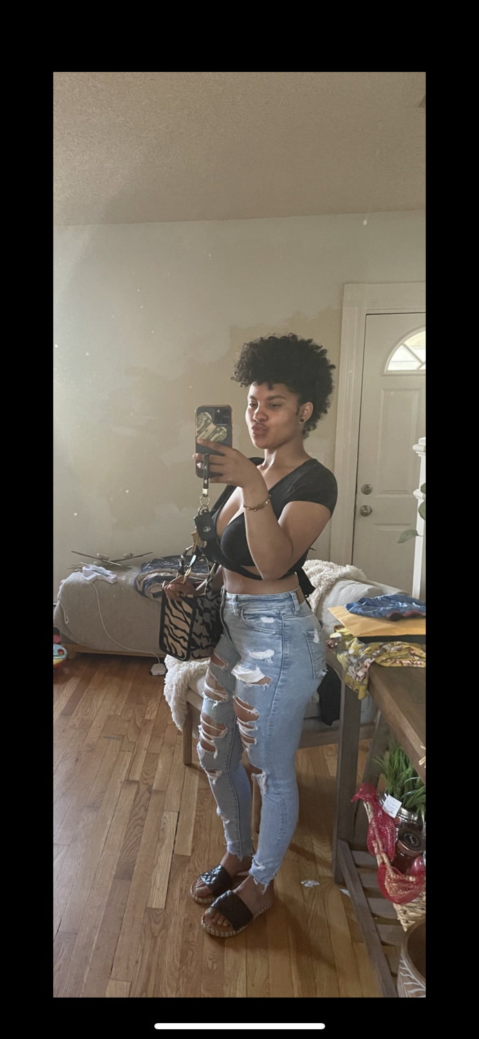 She used to be a security guard at my school #1M17NeHz