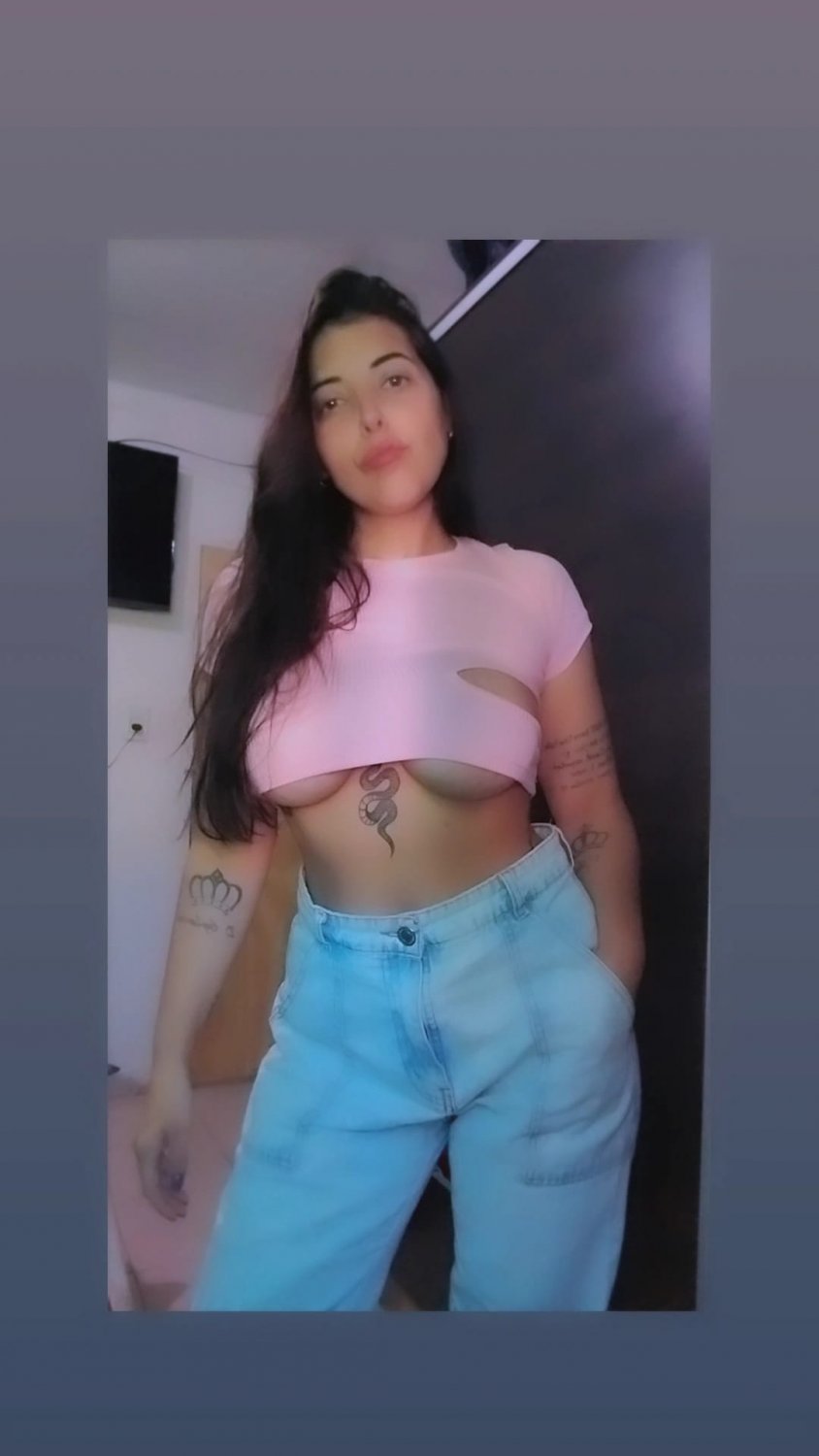 Sheii Jourdan tremendas tetas #1SqBJJZW
