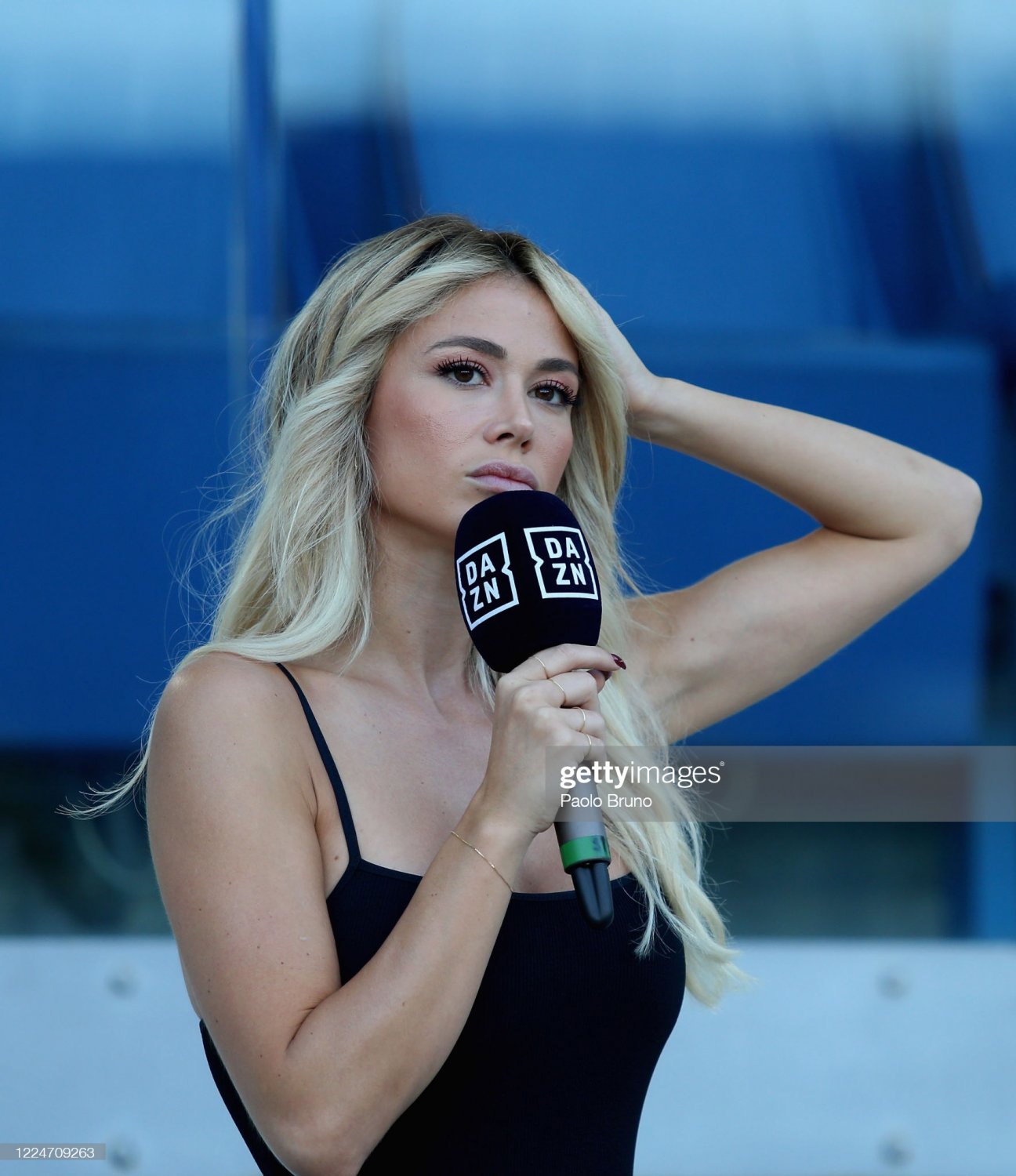 Diletta Leotta #AmPz5GZg