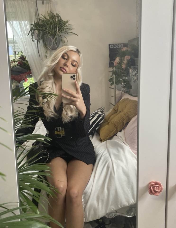 Nottingham blond slut shared by cuck shes hot and sexy humiliate her for same kik: expowife1 #PGmx5kkp