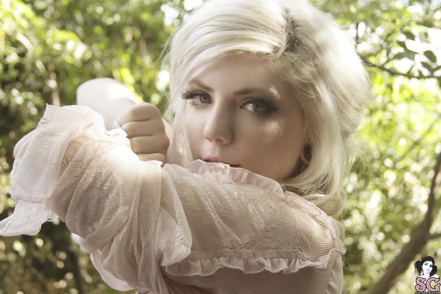 Lawita suicide #DIJwKzmr
