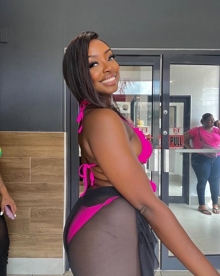 Ebony #0woBozUo