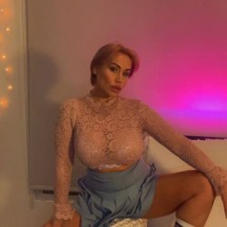 She's the MILF who doesn't play hard to get, she plays hard to forget #sVOWiSDW