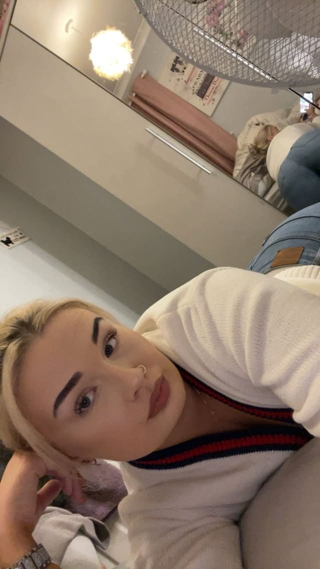Thick UK Slut in Jeans #dXVMLOcB