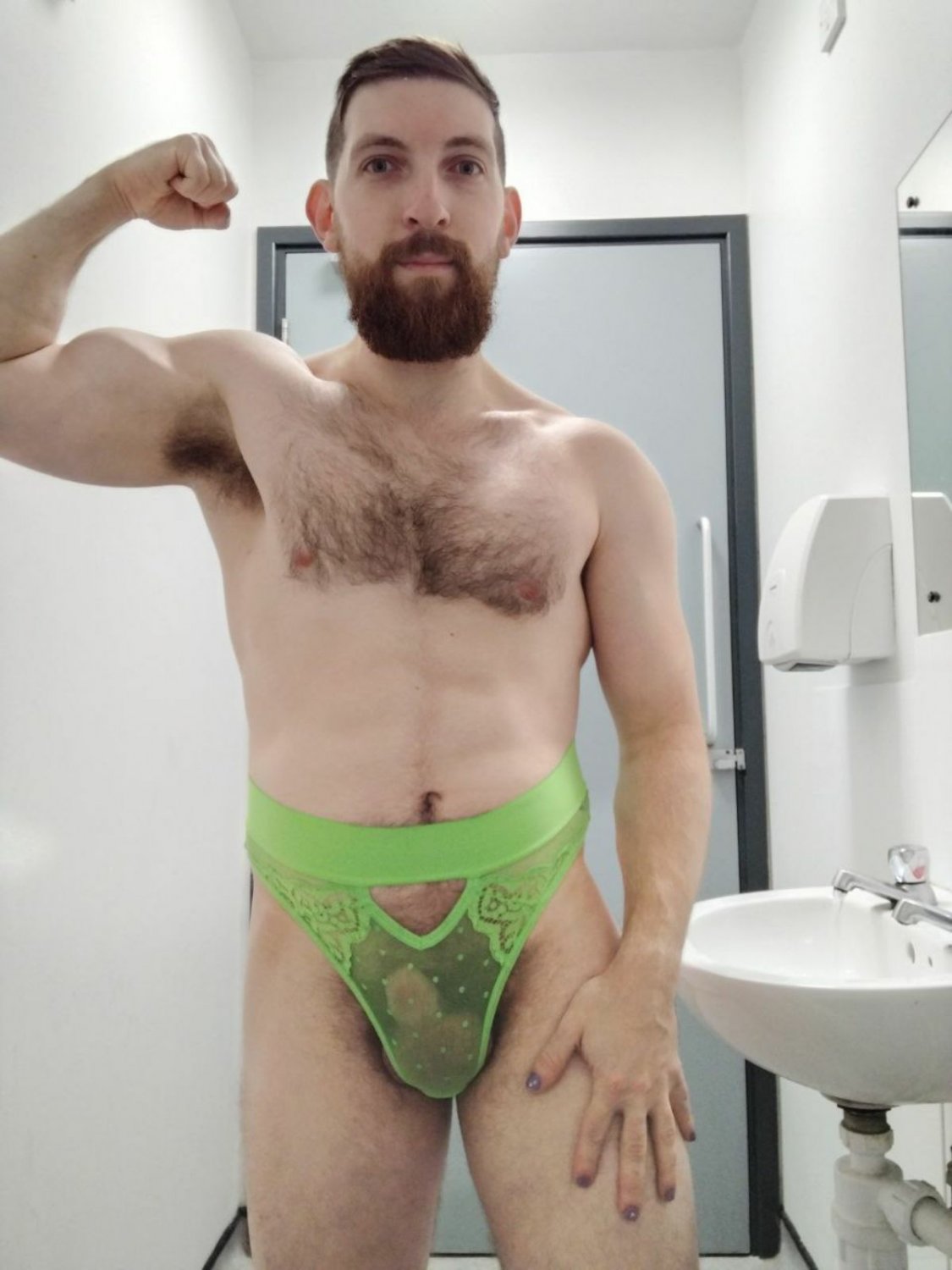 🇮🇪 Adrian, 29 curious straight fag loves exposure and being used by trans! kik: imnothavingfun123 #MZpJGOGq