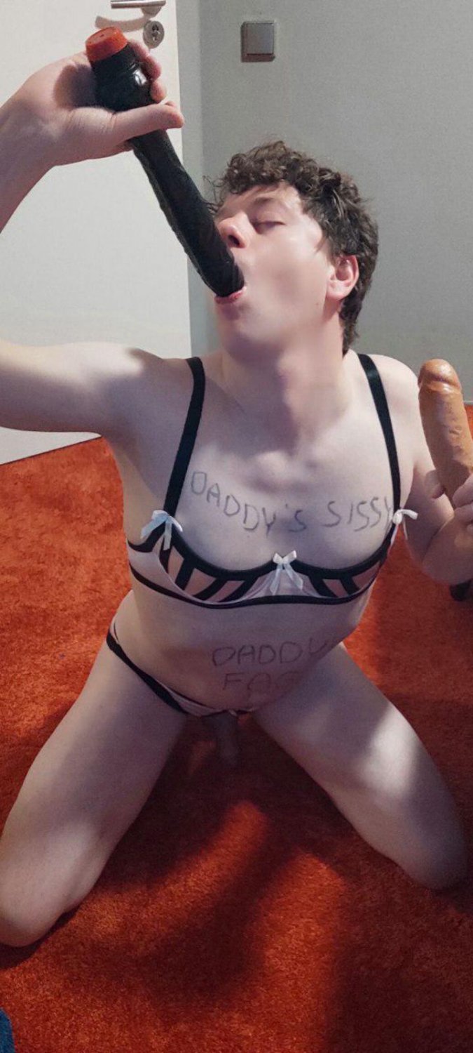 Kik Alex De Heer cutealexheer,exposure,humiliation, degrade send messages she's waiting #ZoVQFDgE