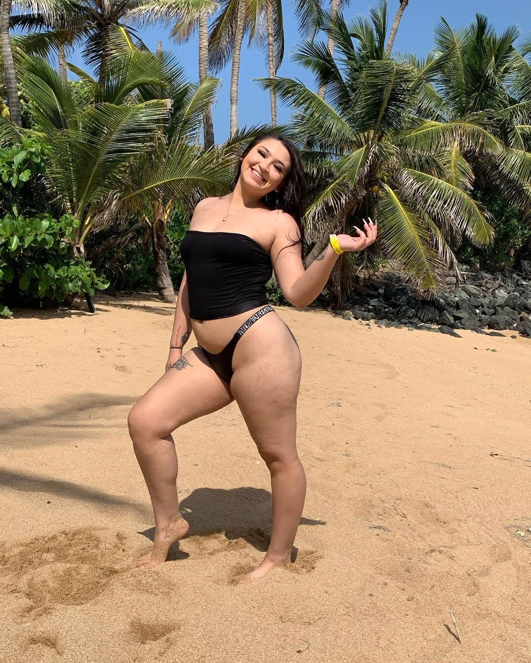 Latina Angel #rHarCI2H