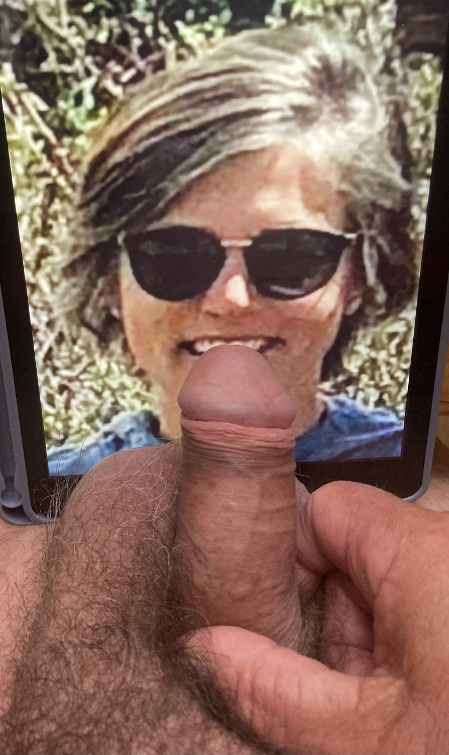 Ellen loves my cock #6XLEw2M1