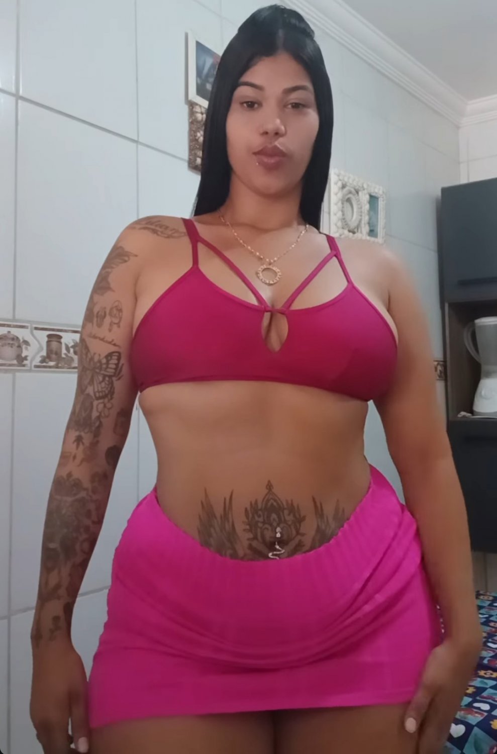 A grandona essa é gostosa e safada #GDydFKyg