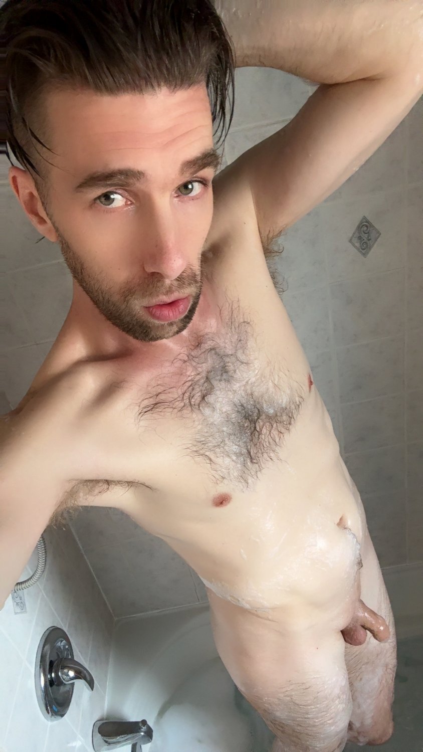 Bath and shaved a bit for new cage coming in . Ill need chastity for a long time to avoid touching! #BmbgAs3y