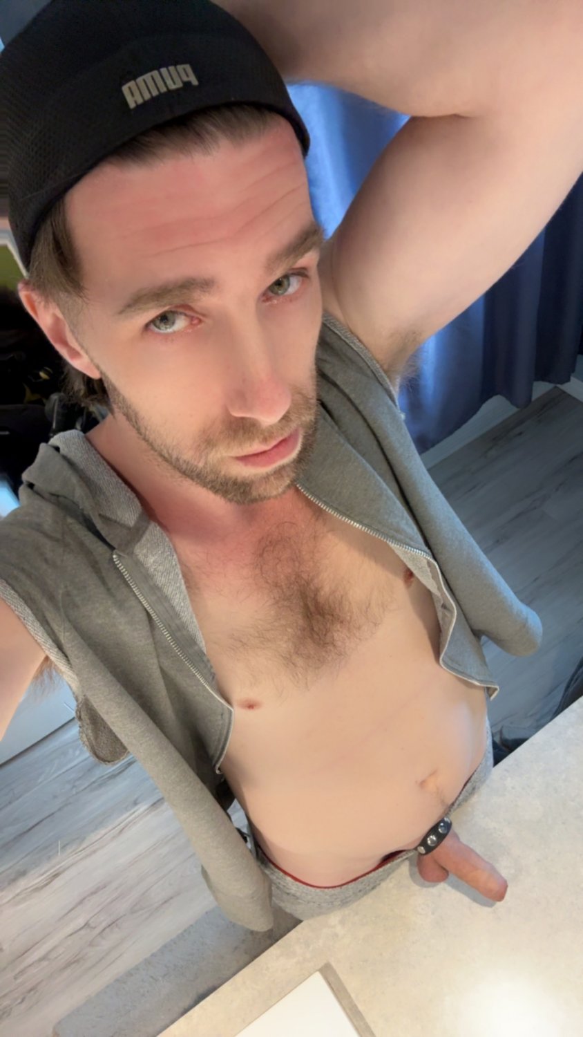 Bath and shaved a bit for new cage coming in . Ill need chastity for a long time to avoid touching! #tYlzHVh3