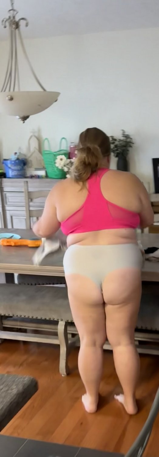 Creep pics of BBW wife #IwVF5iEj