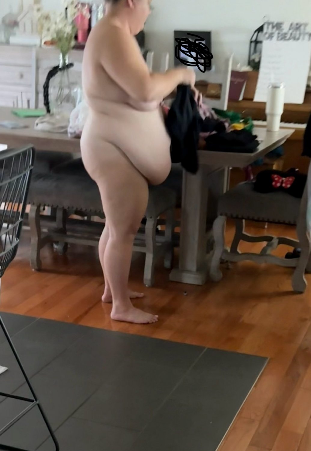 Creep pics of BBW wife #Z0hX3AdI
