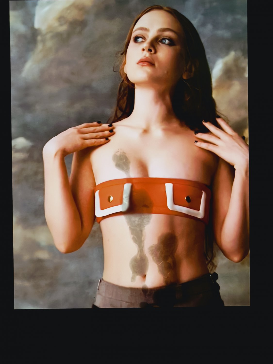 Using Sadie Sink amazing abs as my cumrag #c3i1HAfQ