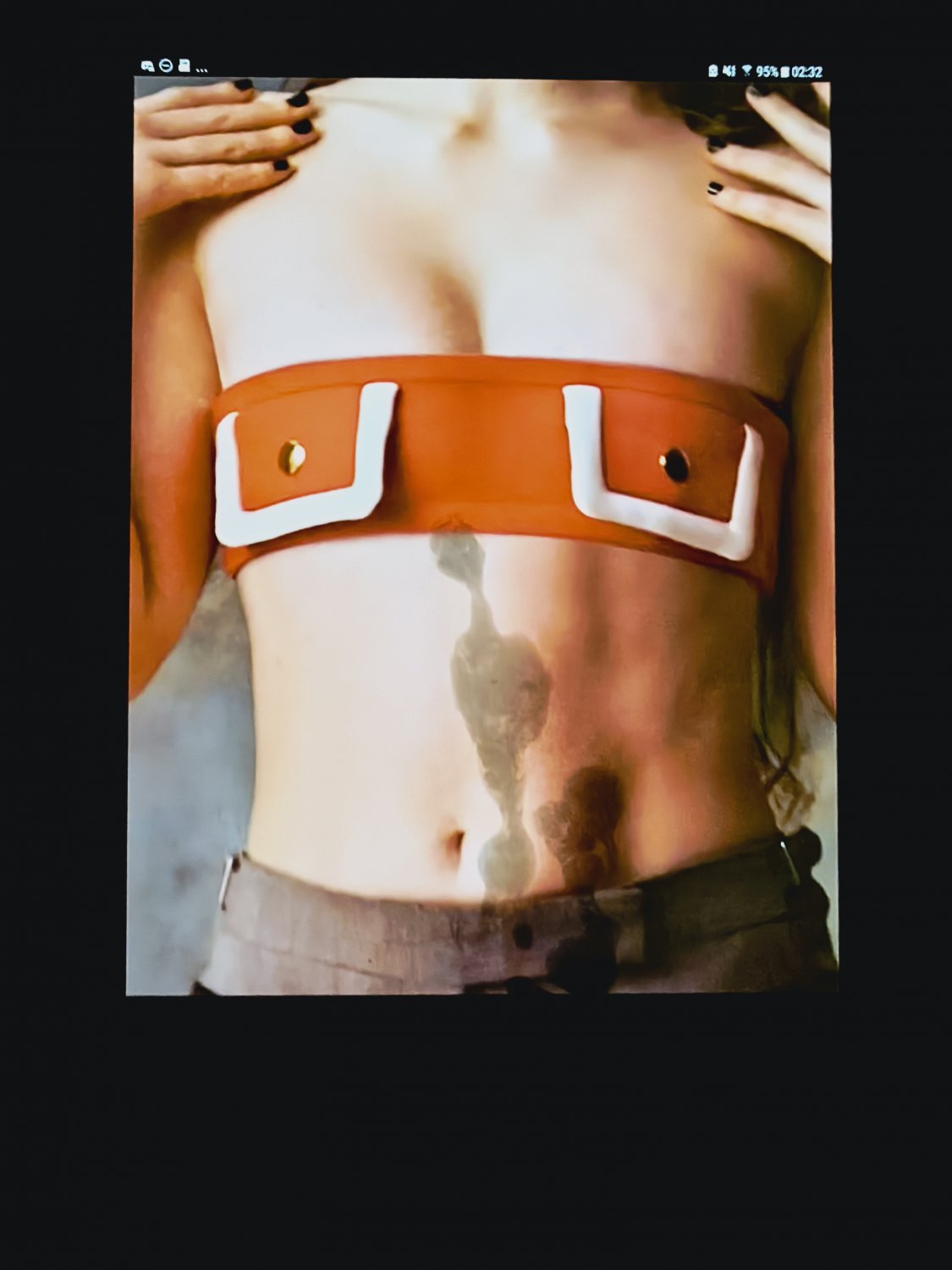 Using Sadie Sink amazing abs as my cumrag #mnDZRj37