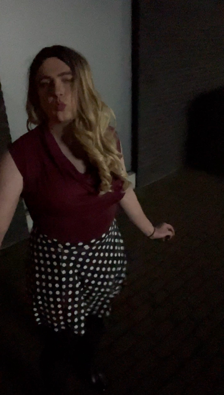 Sexy phat assed Dutch Sissy ValeryV wants to be exposed everywhere. Reddit: u/thedutchrule #4IsPkXBX