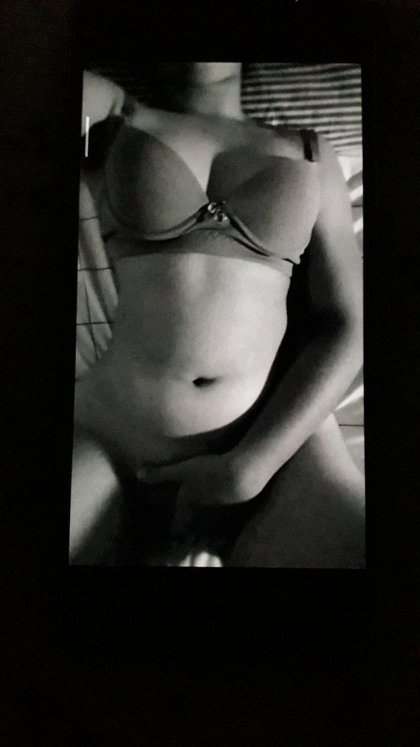 Novinha Babii se exibindo excitada. #TYWzTZhF
