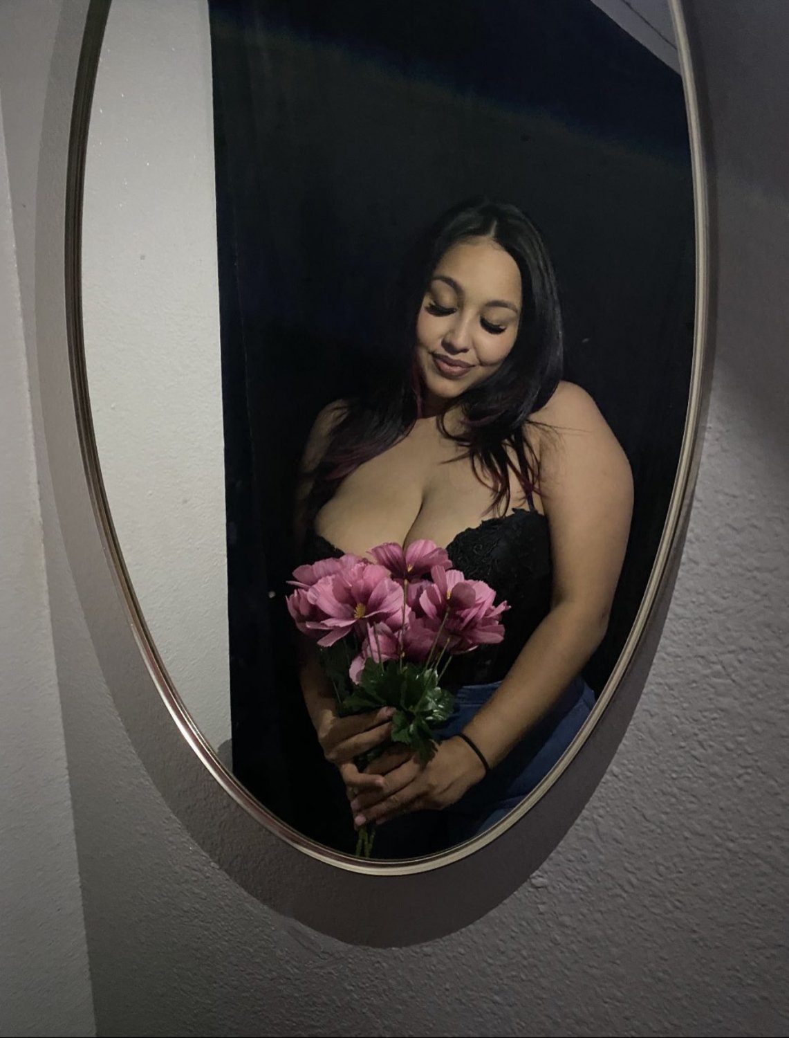 Busty young milf #TX7jU5dv